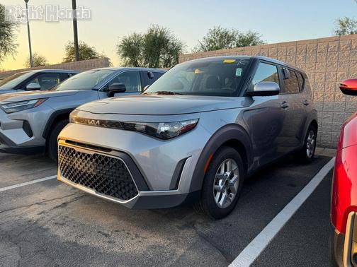 2023 Kia Soul LX