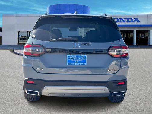 2025 Honda Pilot Touring 8-Passenger