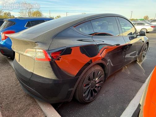 2022 Tesla Model Y Performance Dual Motor All-Wheel Drive