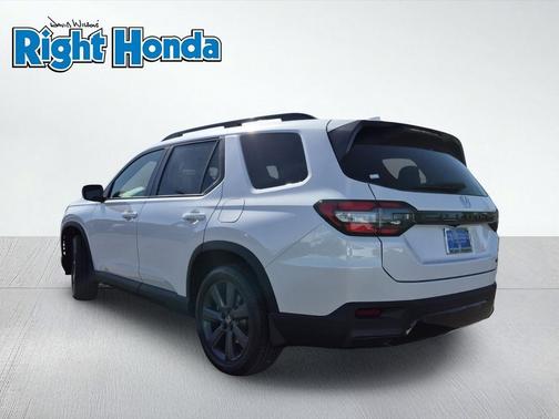 Platinum White Pearl 2026 Honda Pilot Sport