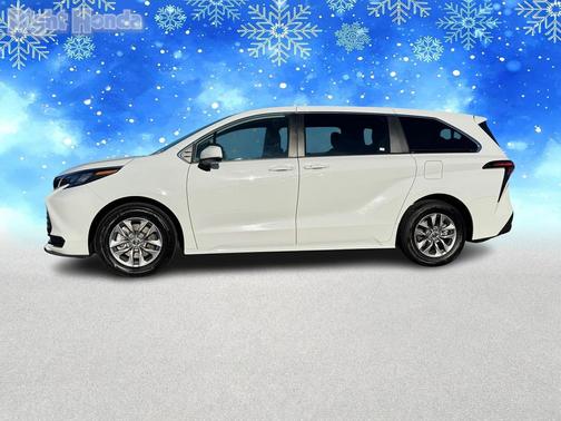 2024 Toyota Sienna LE