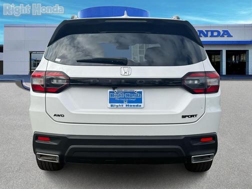 2023 Honda Pilot AWD Sport