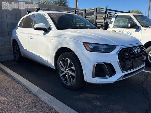 2023 Audi Q5 45 S line Premium Plus
