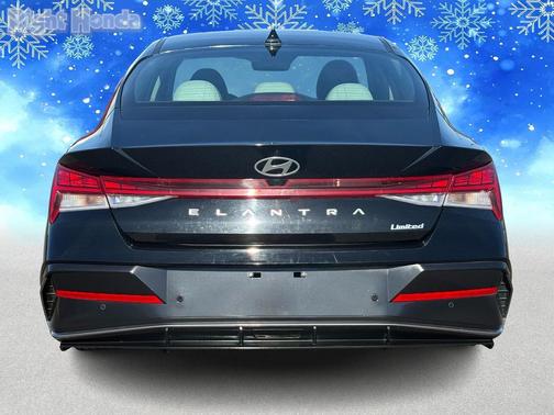 2024 Hyundai ELANTRA Limited