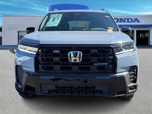 Sonic Gray Pearl 2026 Honda Pilot Black Edition