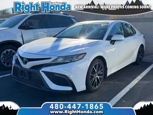 2024 Toyota Camry SE