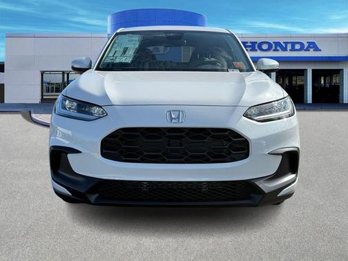 Platinum White Pearl 2026 Honda HR-V LX