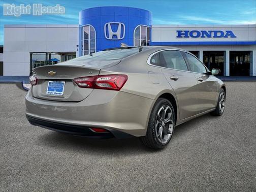 2022 Chevrolet Malibu FWD LT