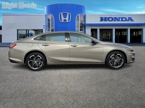 2022 Chevrolet Malibu FWD LT