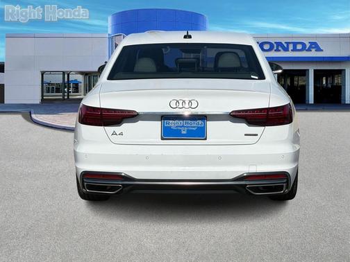 2023 Audi A4 45 S line Premium Plus