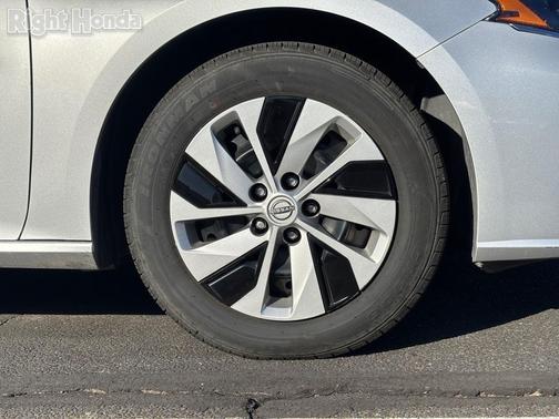 2024 Nissan Altima S FWD