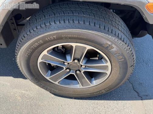 2023 Jeep Wrangler 4-Door Sahara 4x4