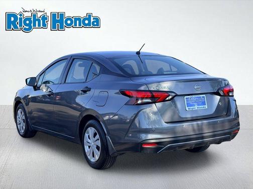Gun Metallic 2025 Nissan Versa 1.6 S