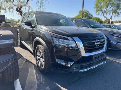 2022 Nissan Pathfinder SL 4WD