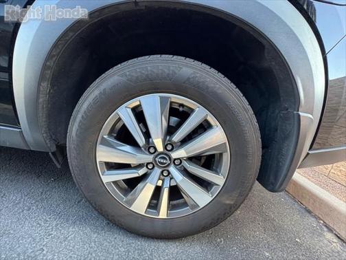 2022 Nissan Pathfinder SL 4WD