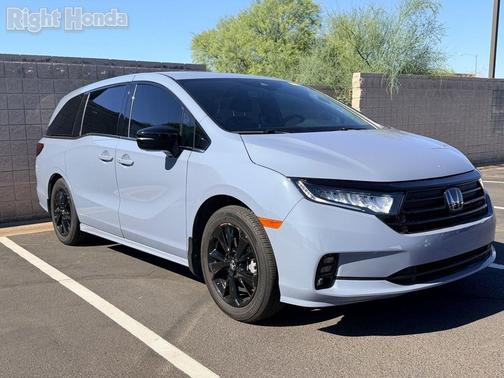 Sonic Gray Pearl 2024 Honda Odyssey Sport
