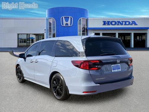 Sonic Gray Pearl 2024 Honda Odyssey Sport