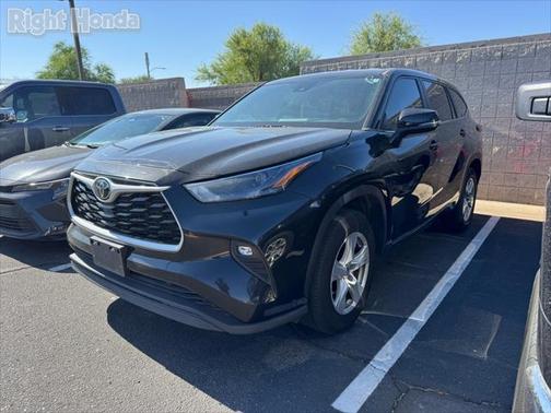 2023 Toyota Highlander L