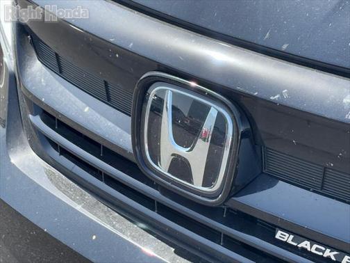 2022 Honda Pilot AWD Black Edition