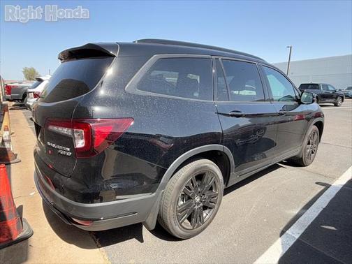 2022 Honda Pilot AWD Black Edition