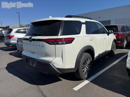 2024 Nissan Pathfinder SV FWD