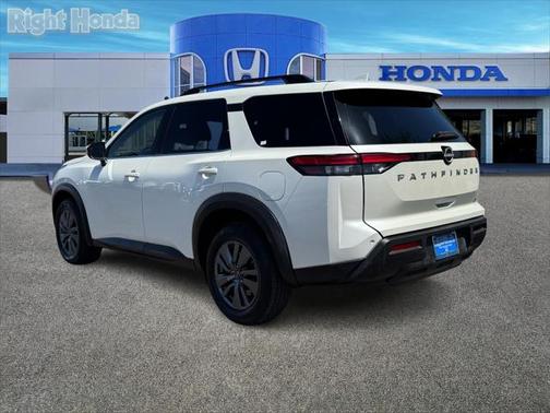 2024 Nissan Pathfinder SV FWD