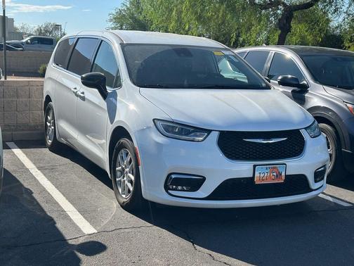 Bright White Clearcoat 2024 Chrysler Pacifica Touring L