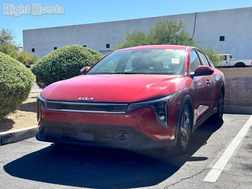 Currant Red 2025 Kia K4 LXS