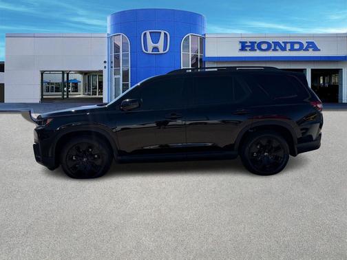Crystal Black Pearl 2026 Honda Pilot Black Edition