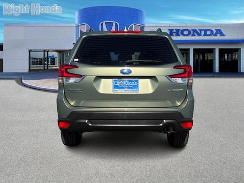 2021 Subaru Forester Base