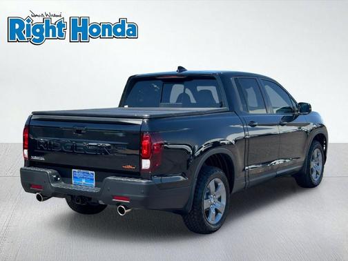 Crystal Black Pearl 2025 Honda Ridgeline TrailSport