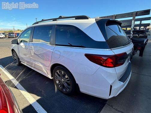 2025 Honda Odyssey Touring