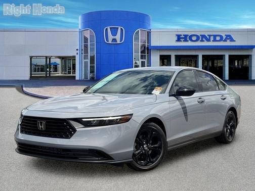 Urban Gray Pearl 2025 Honda Accord SE