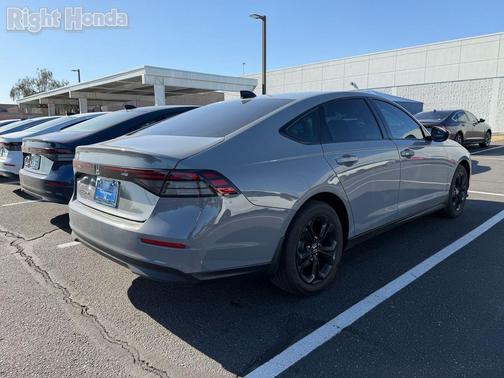 Urban Gray Pearl 2025 Honda Accord SE
