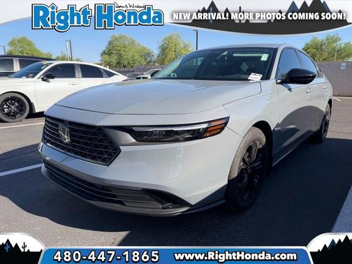 Urban Gray Pearl 2025 Honda Accord SE