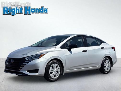 Brilliant Silver Metallic 2025 Nissan Versa 1.6 S