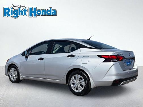 Brilliant Silver Metallic 2025 Nissan Versa 1.6 S