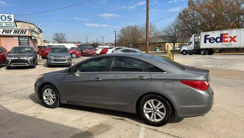 2013 Hyundai SONATA GLS