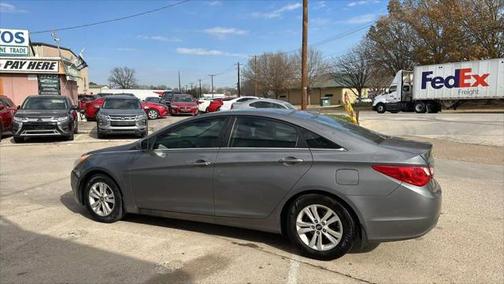 2013 Hyundai SONATA GLS