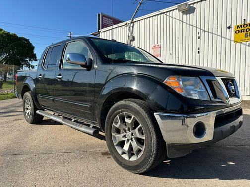 Magnetic Black Pearl 2019 Nissan Frontier SL