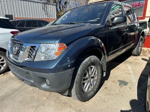 Blue 2014 Nissan Frontier SV