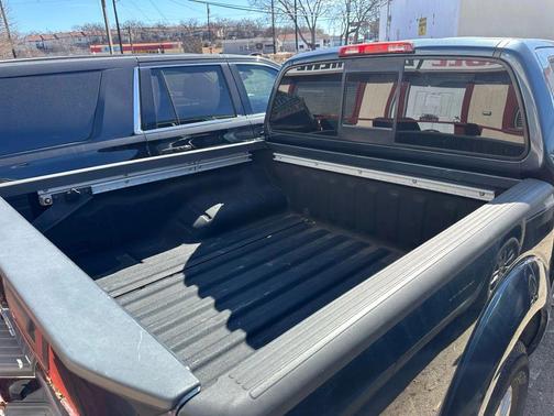 Blue 2014 Nissan Frontier SV
