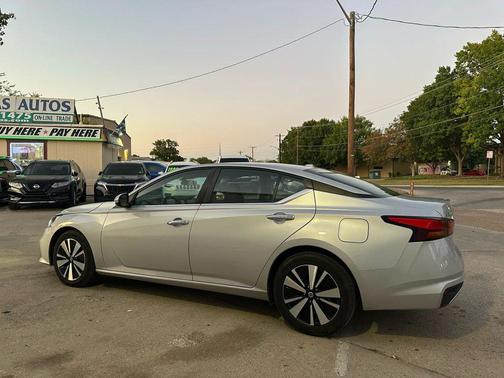 2022 Nissan Altima 2.5 SV