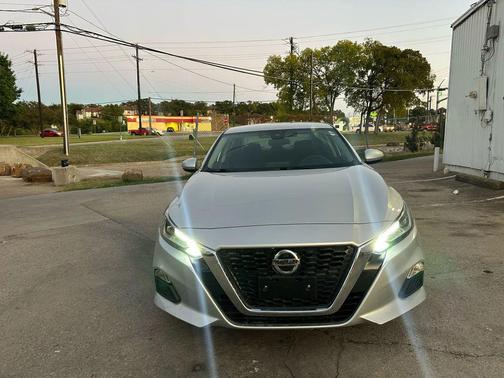 2022 Nissan Altima 2.5 SV