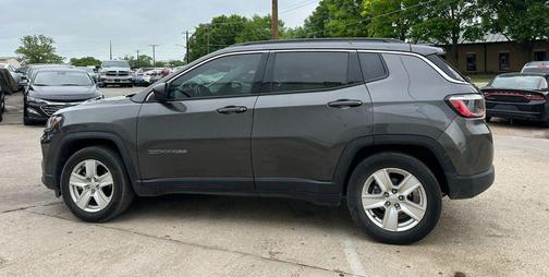Granite Crystal Metallic Clearcoat 2022 Jeep Compass Latitude