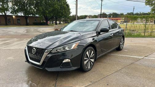 2021 Nissan Altima 2.5 SV