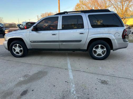 2004 Chevrolet TrailBlazer EXT LS