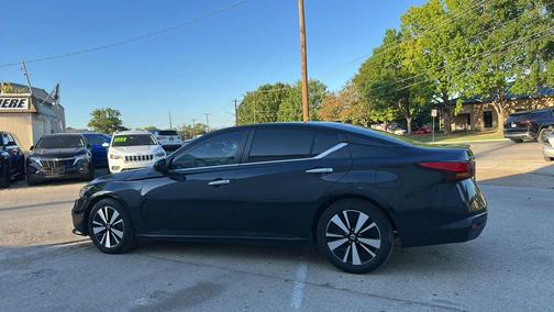 2021 Nissan Altima 2.5 SV