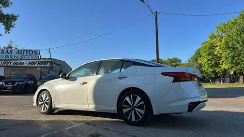 2021 Nissan Altima 2.5 SV