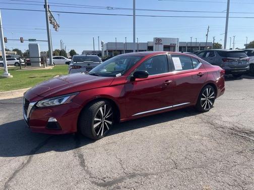2021 Nissan Altima 2.0 SR